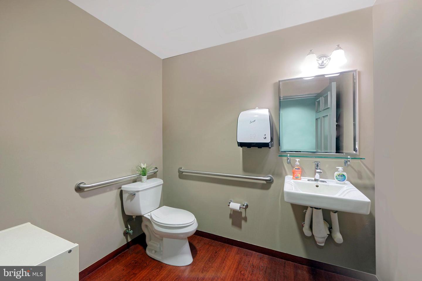 6 Pendleton St Property Photo 37