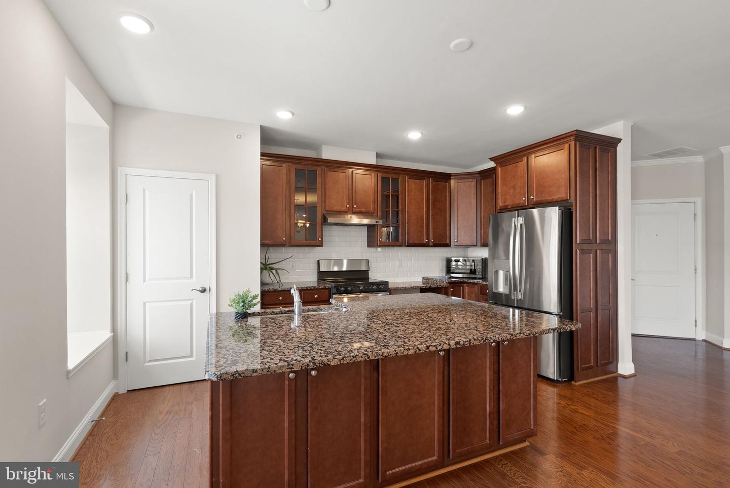 23631 Havelock Walk Ter #421 Property Photo 8