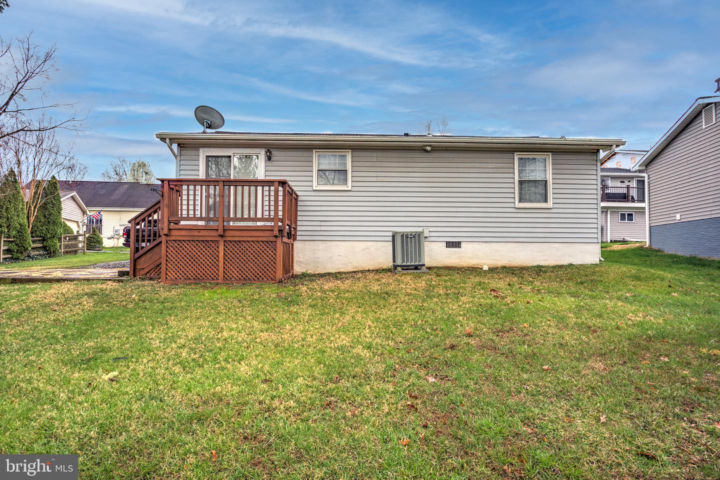 614 York Ln Se Property Photo 18