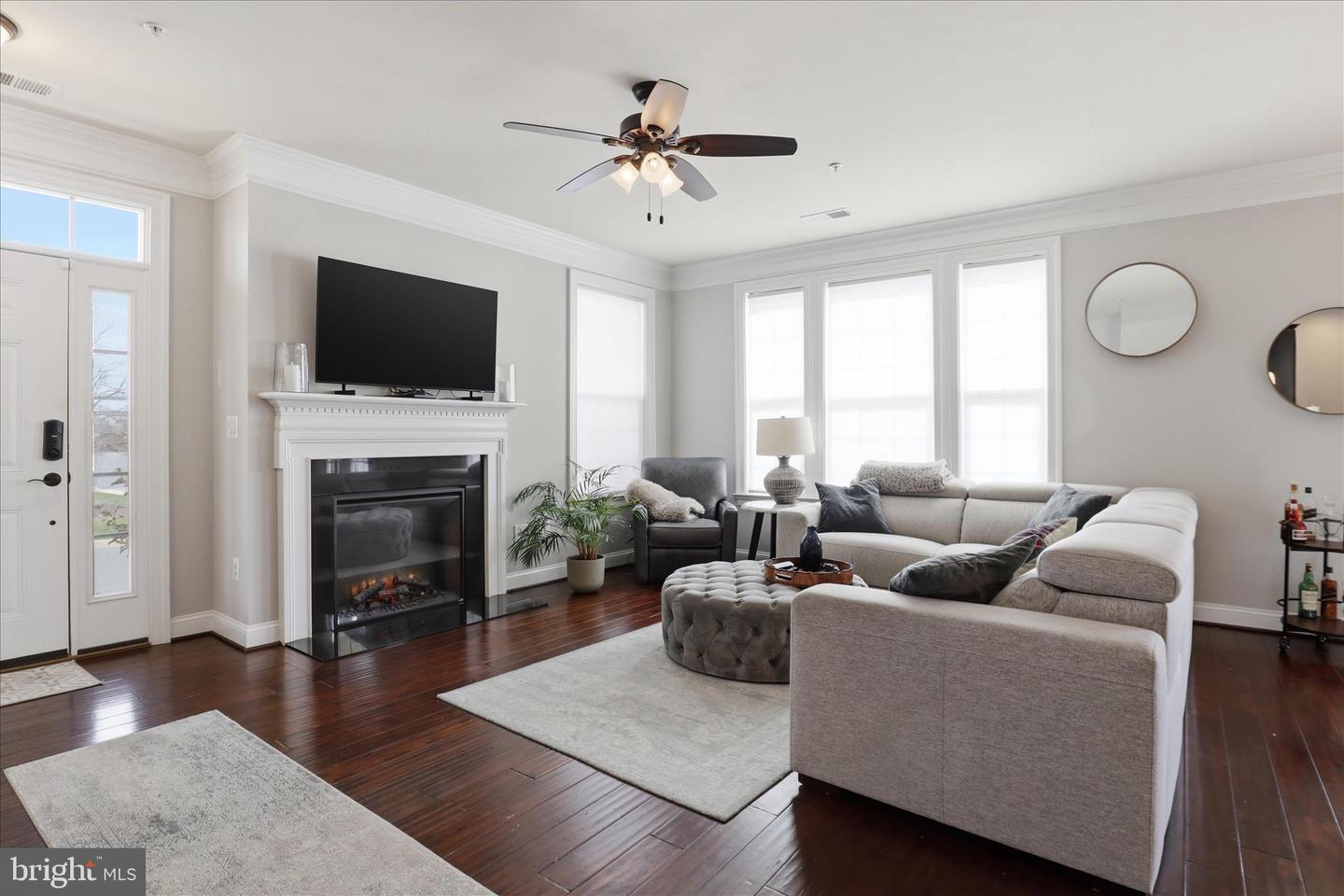21179 Ashburn Heights Dr Property Photo 6