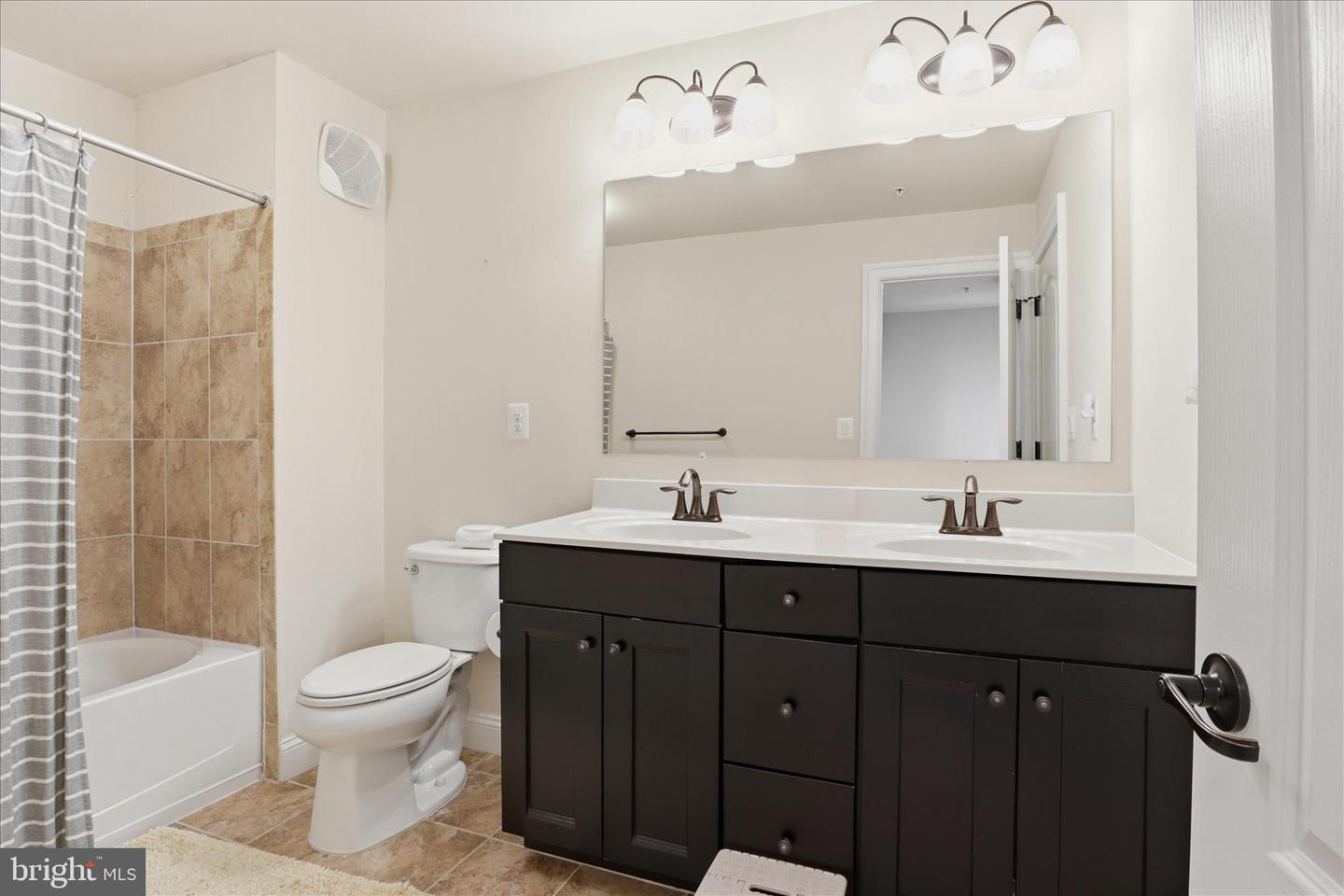 21179 Ashburn Heights Dr Property Photo 32