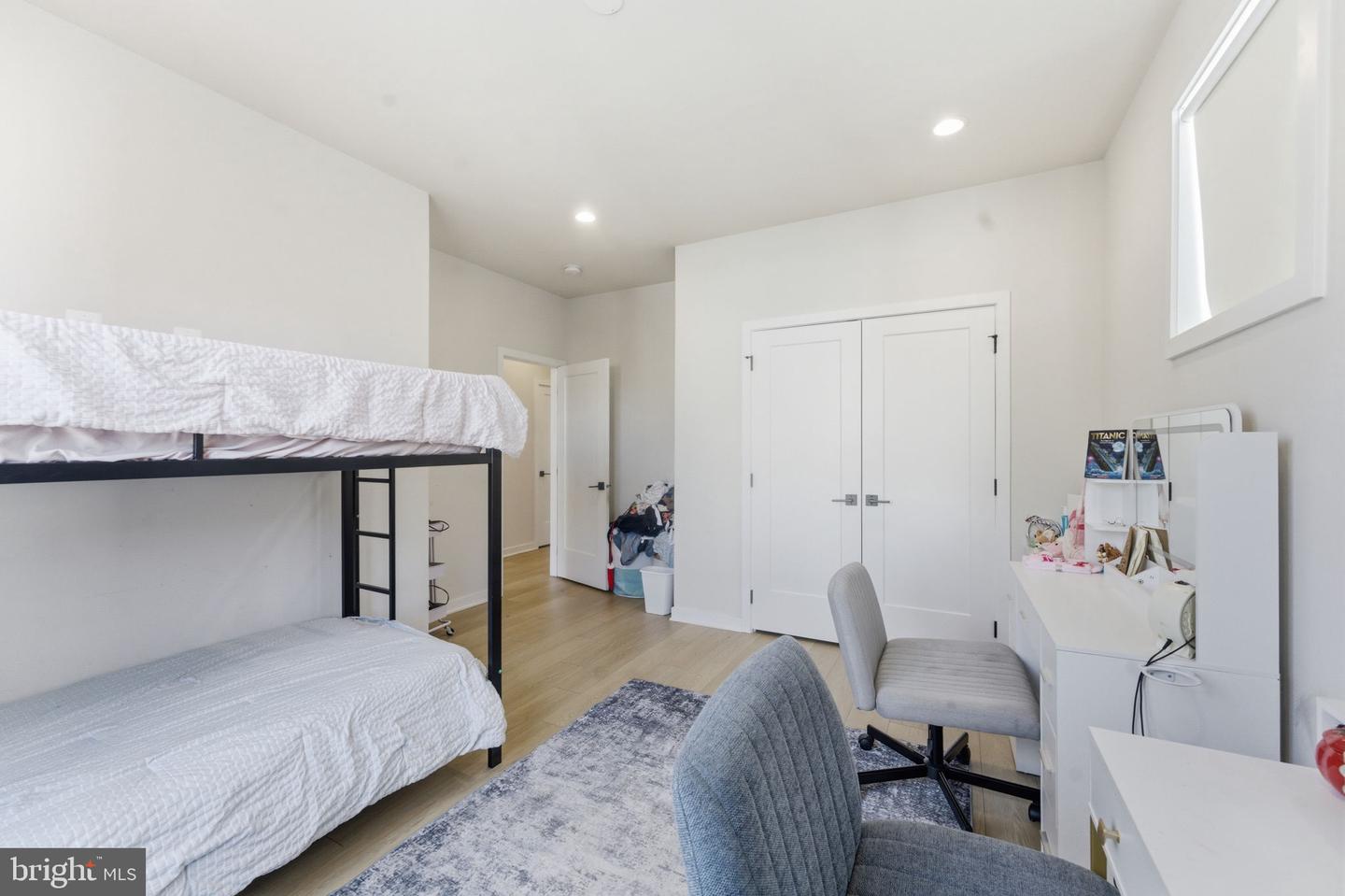 22160 Penelope Heights Ter Property Photo 32