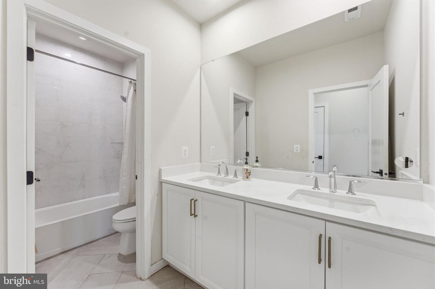 22160 Penelope Heights Ter Property Photo 35