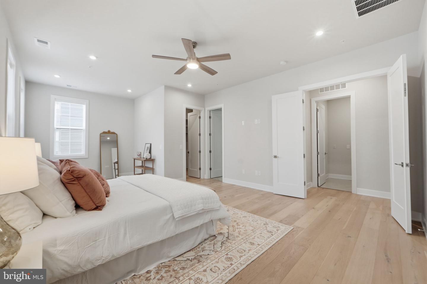 22171 Springside Ter #300 Property Photo 24