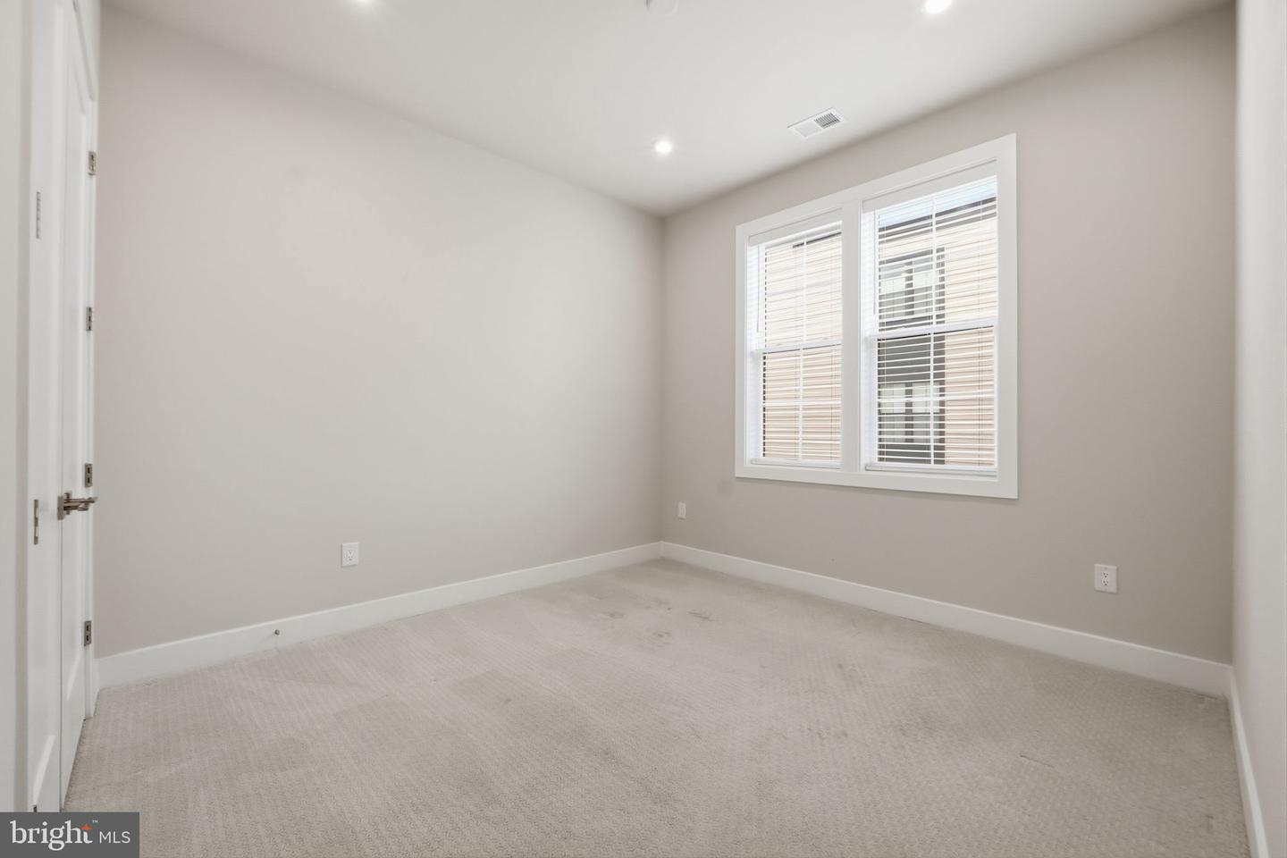22171 Springside Ter #300 Property Photo 35