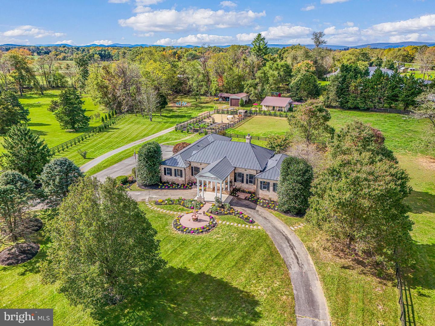 23333 FOUR CHIMNEYS LN