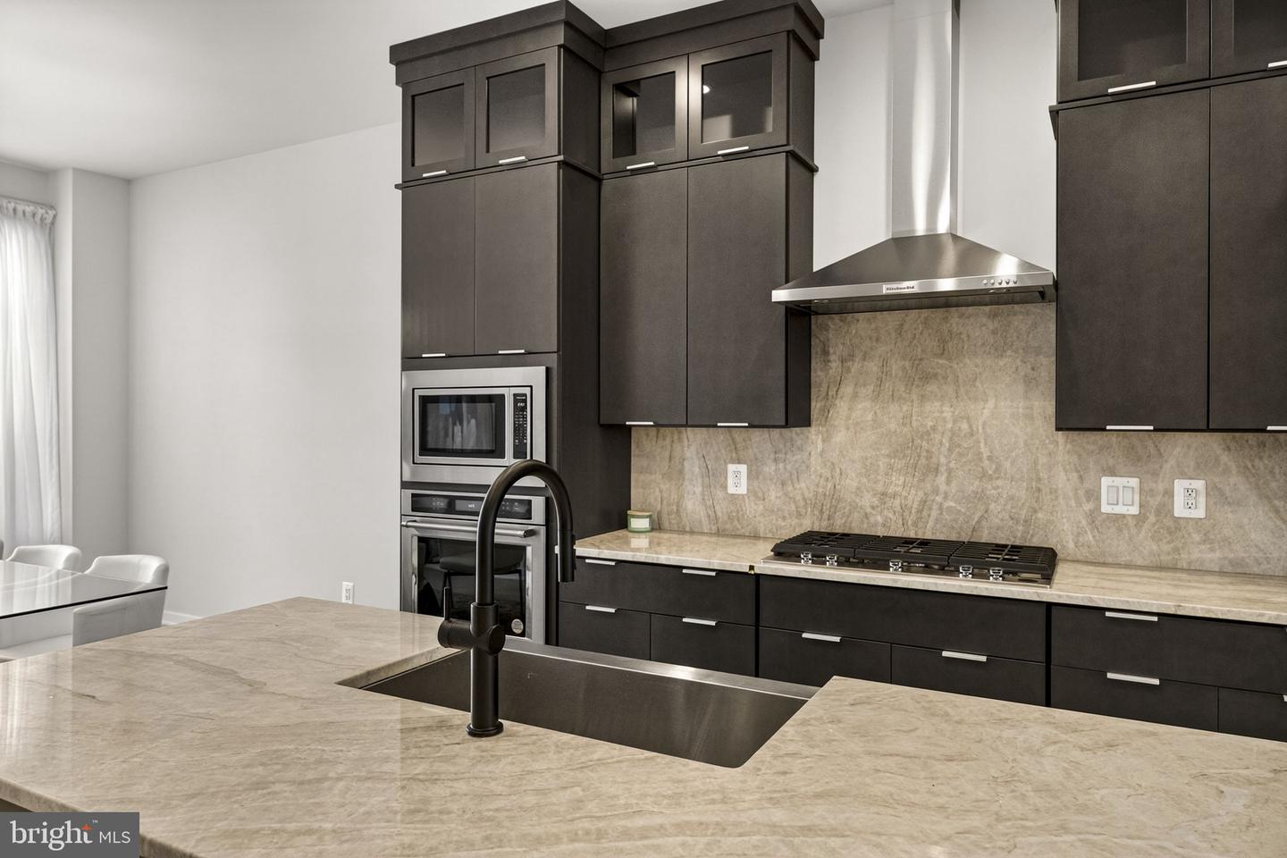 43433 Wilcox Ter Property Photo 36