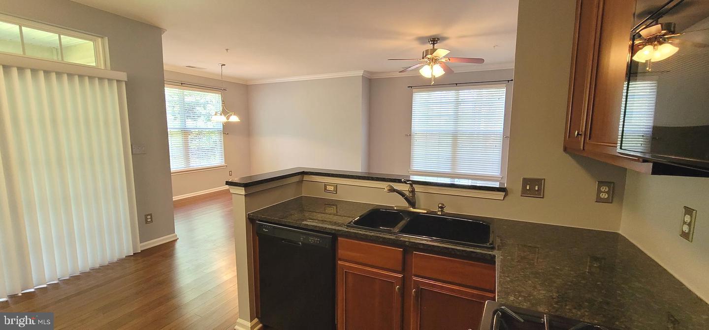 43840 Hickory Corner Ter #114 Property Photo 5