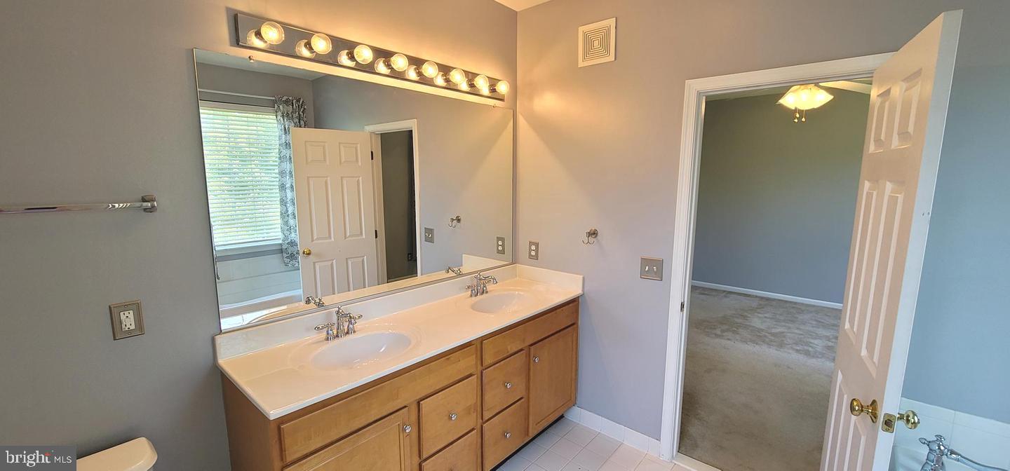 43840 Hickory Corner Ter #114 Property Photo 11