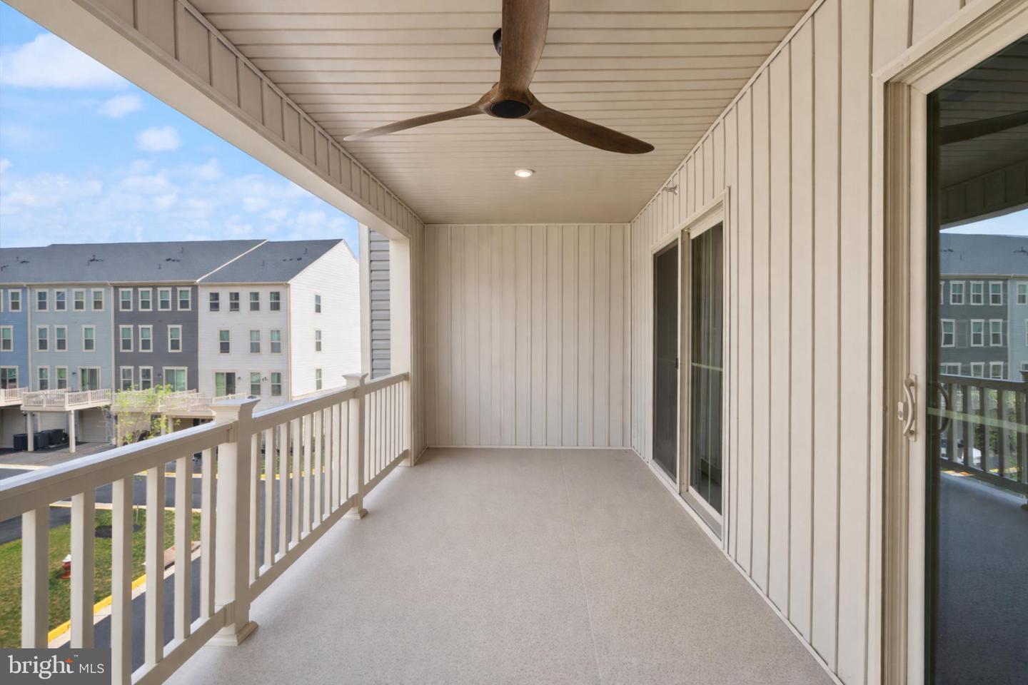 24252 Thurso Sq Property Photo 16