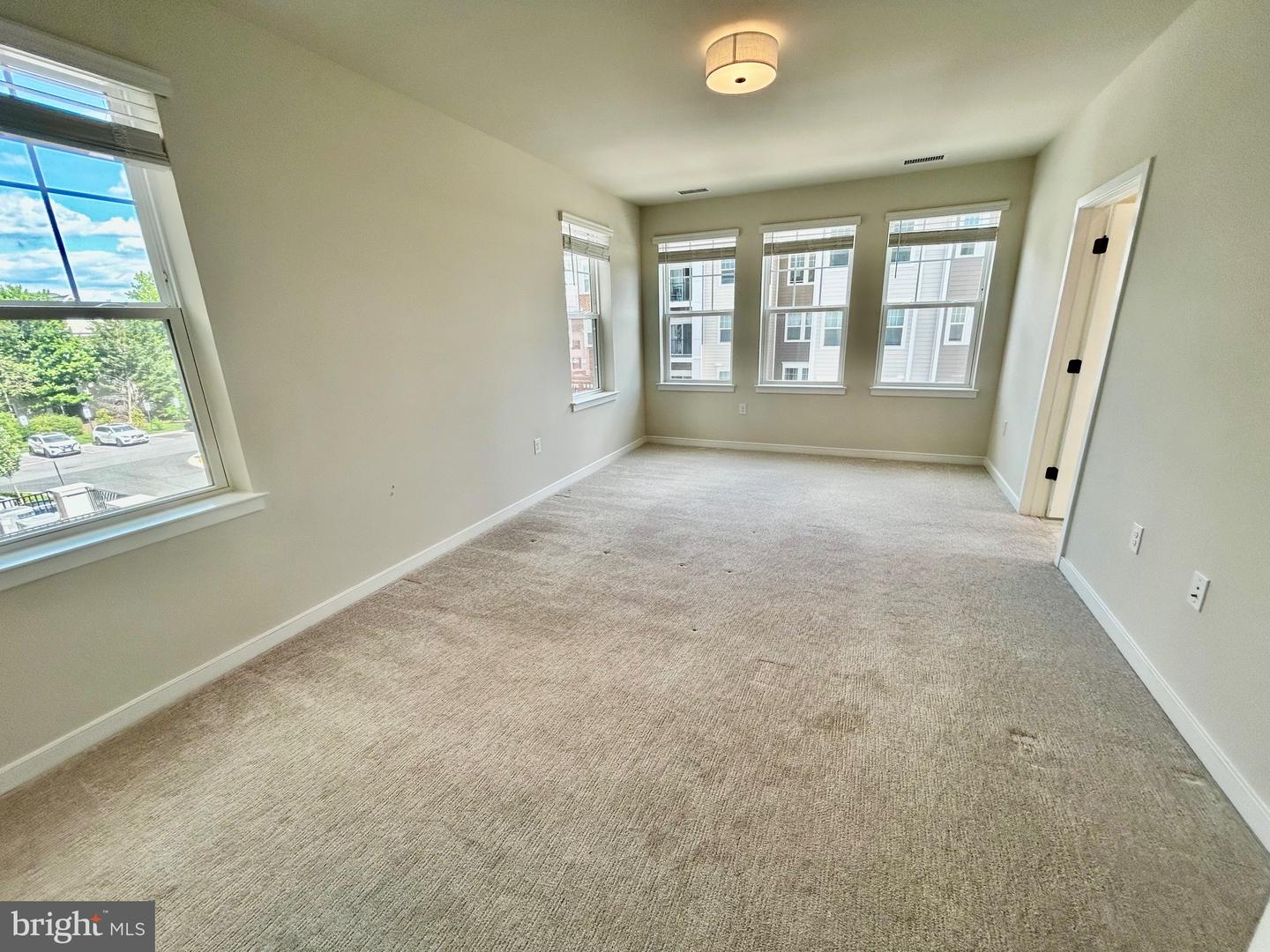 700 Mount Airy Ter Ne #301 Property Photo 16
