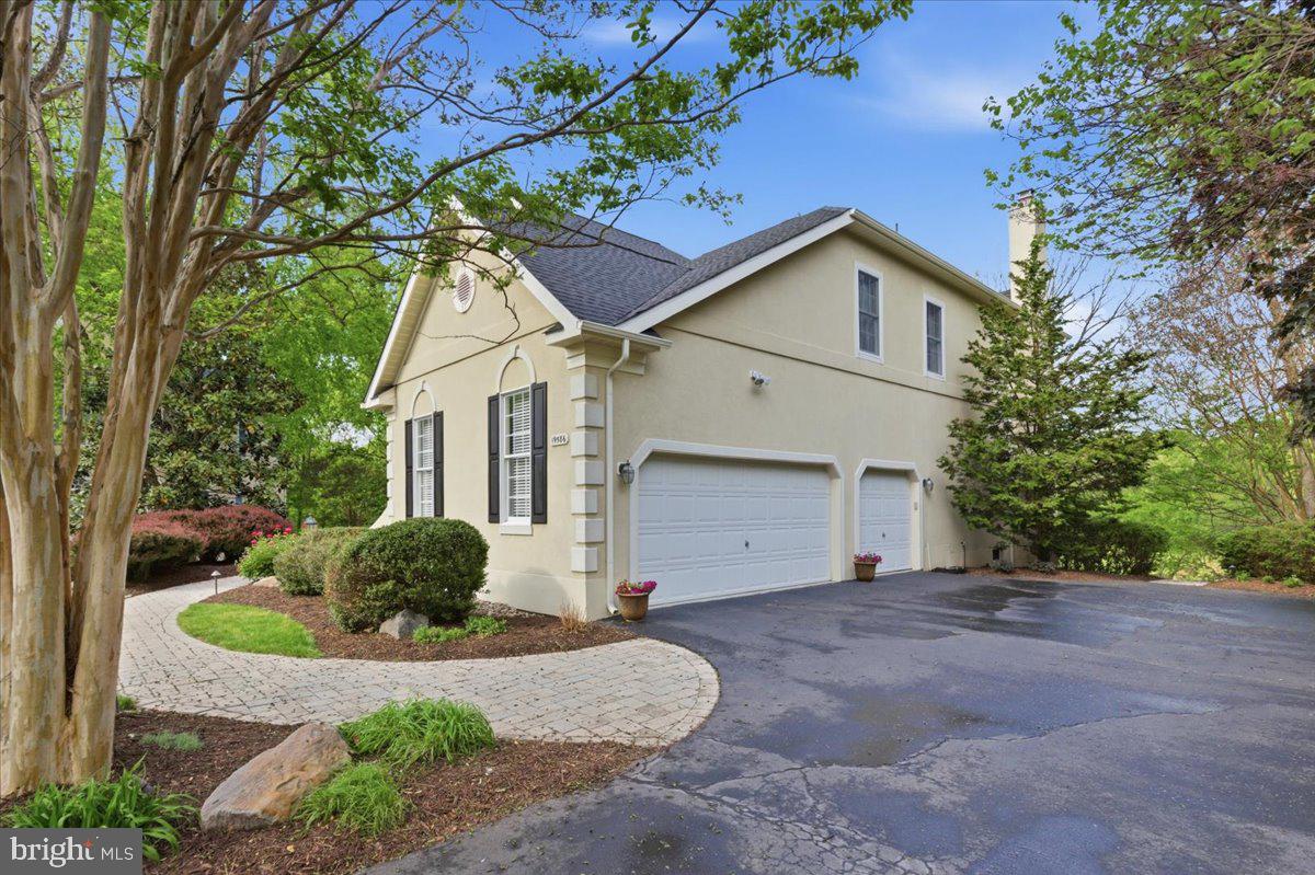 19586 Saratoga Springs Pl Property Photo 6