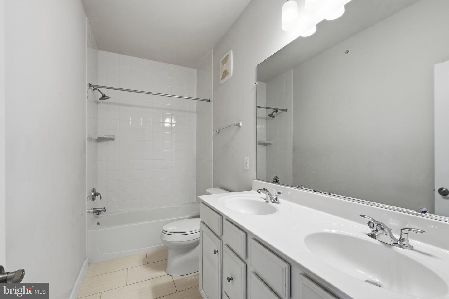 2214 Abboccato Ter Se Property Photo 14
