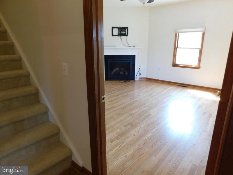 13886 Berlin Tpke #a Property Photo 8