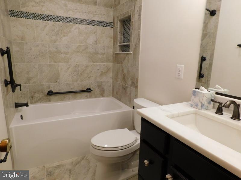 13886 Berlin Tpke #a Property Photo 25