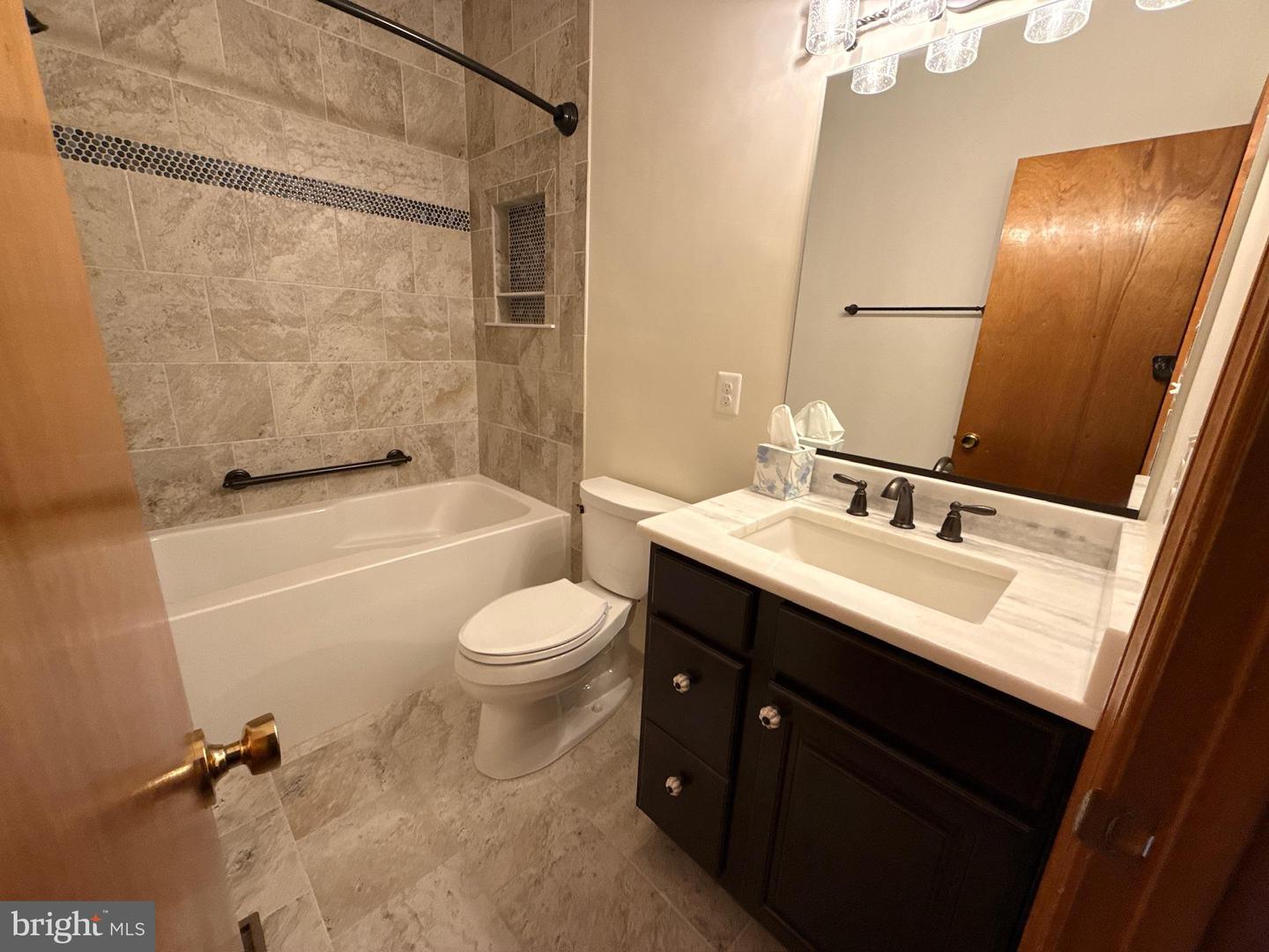 13886 Berlin Tpke #a Property Photo 26