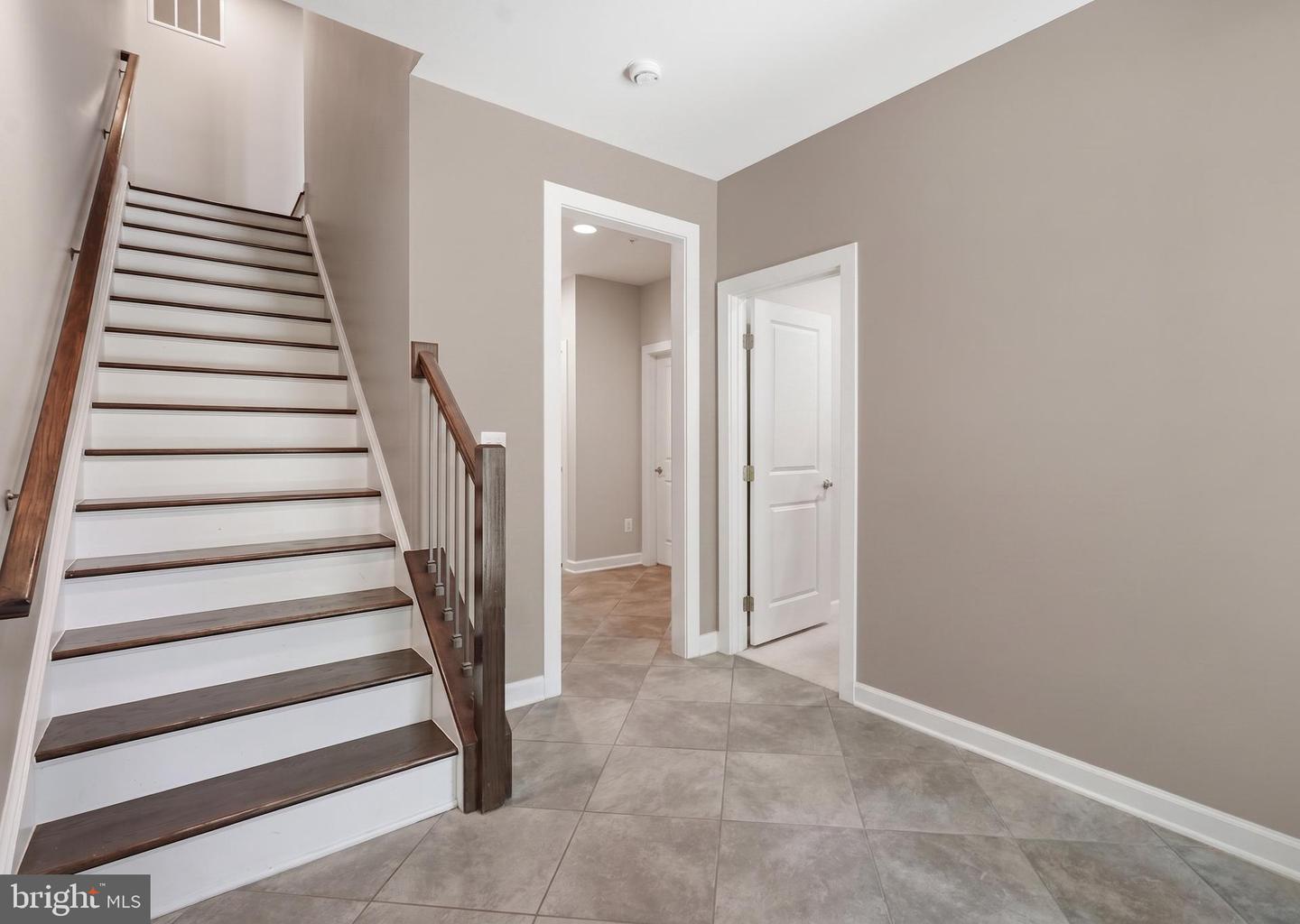 22353 Trailview Crossing Ter Property Photo 4