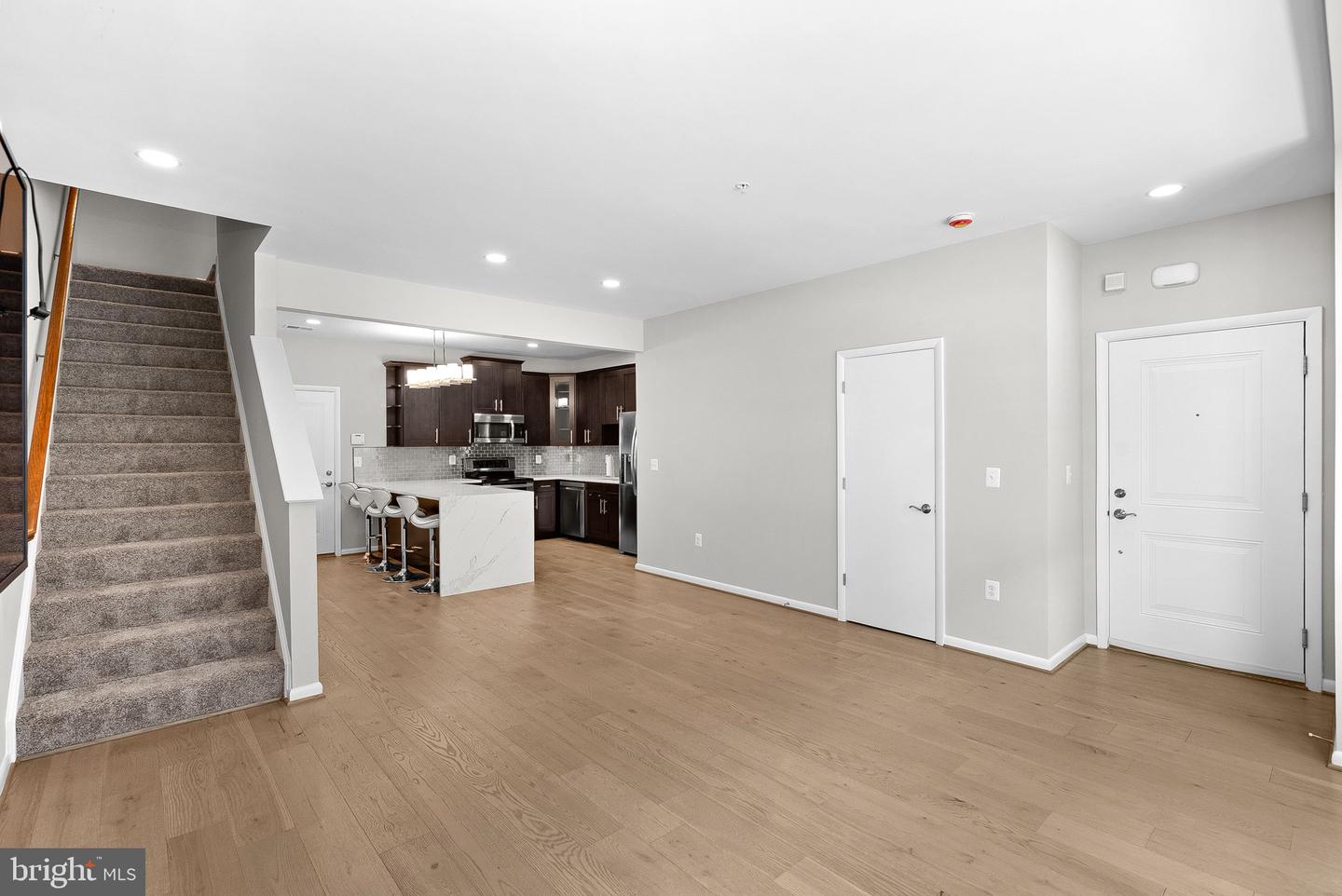 20567 Milbridge Ter Property Photo 5