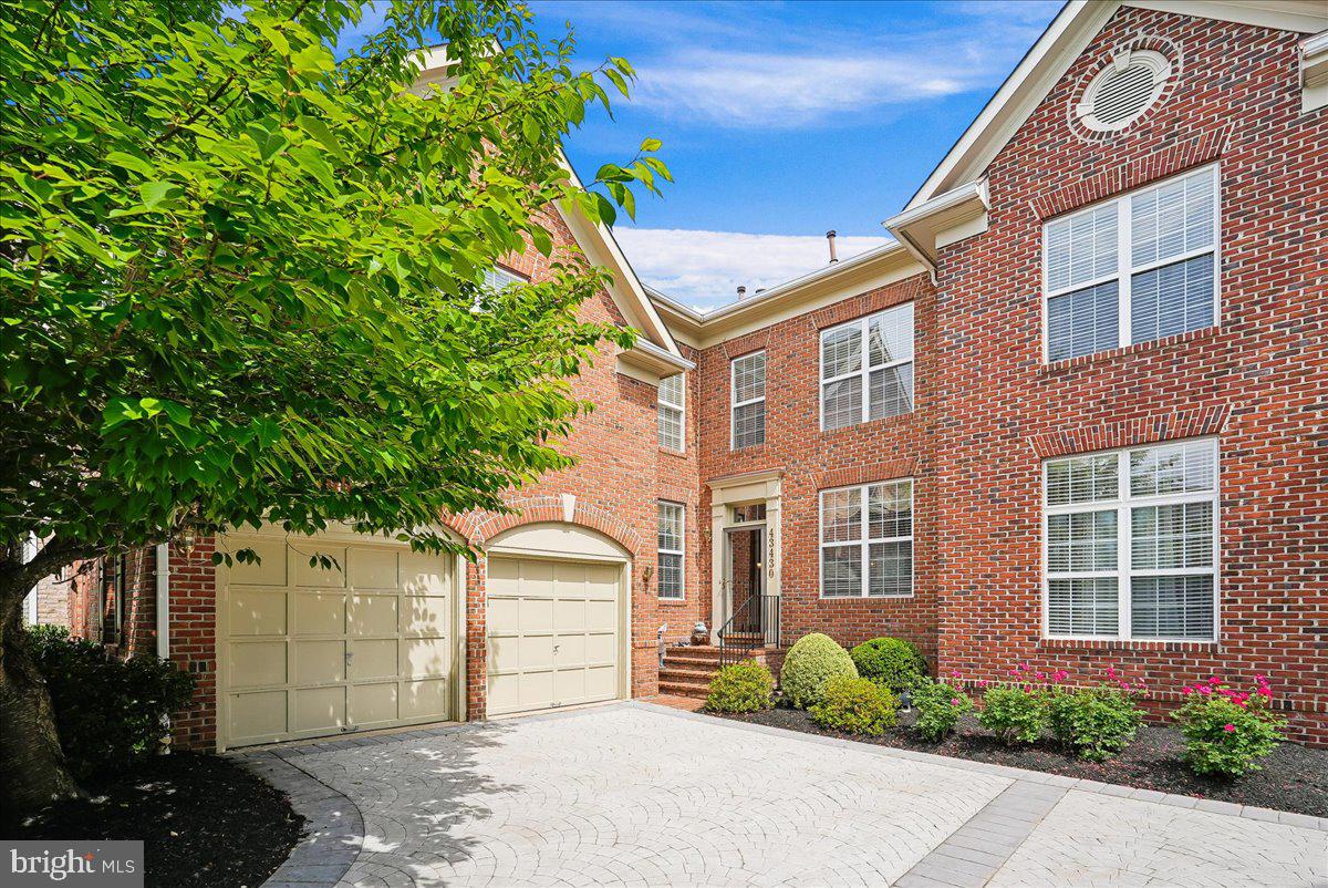 43430 Wild Dunes Sq Property Photo 1