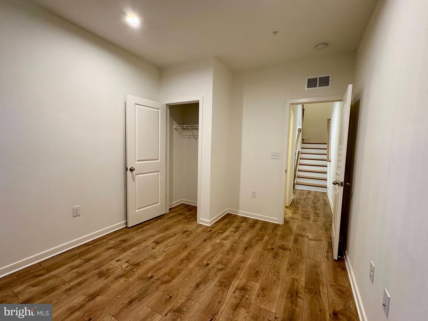45948 Swallow Ter Property Photo 16