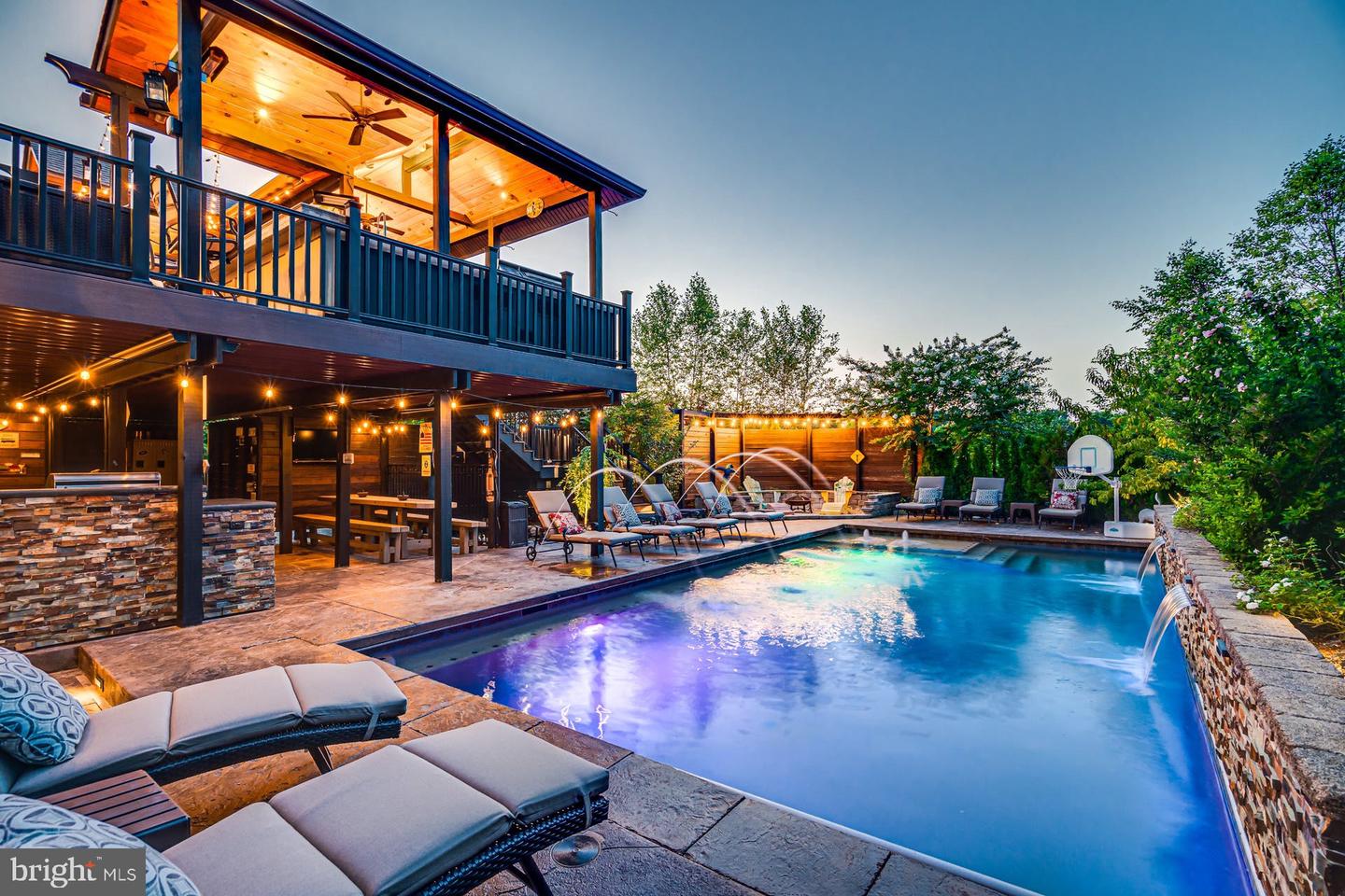 42018 Mill Quarter Pl Property Photo 1