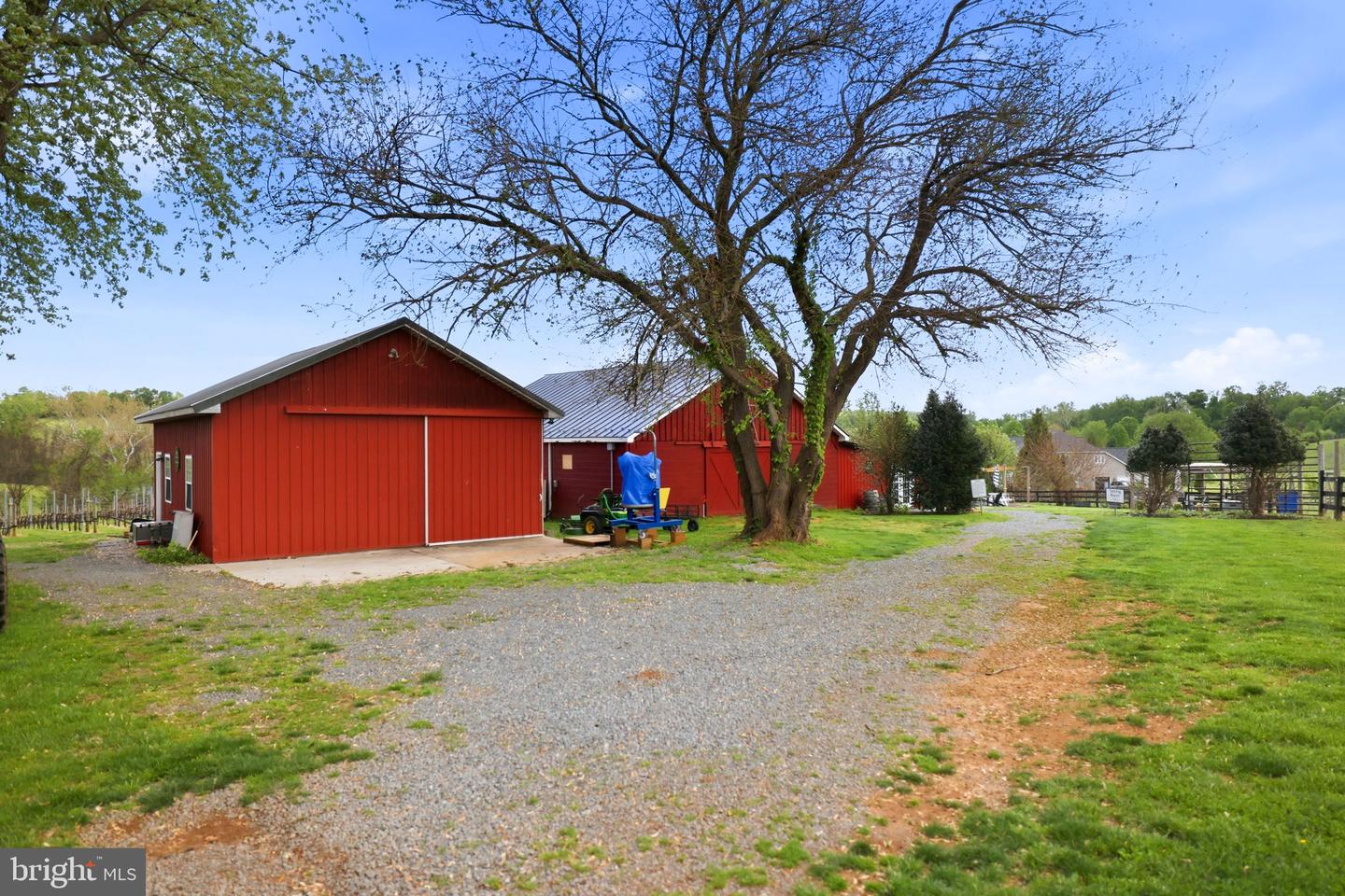 40817 Browns Ln Property Photo 21