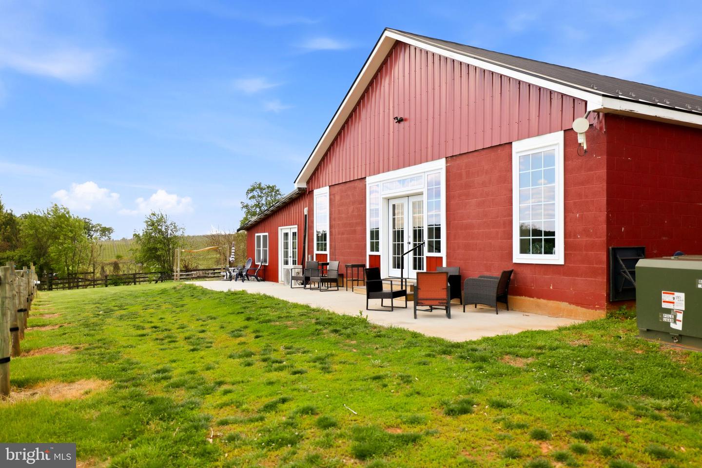 40817 Browns Ln Property Photo 31