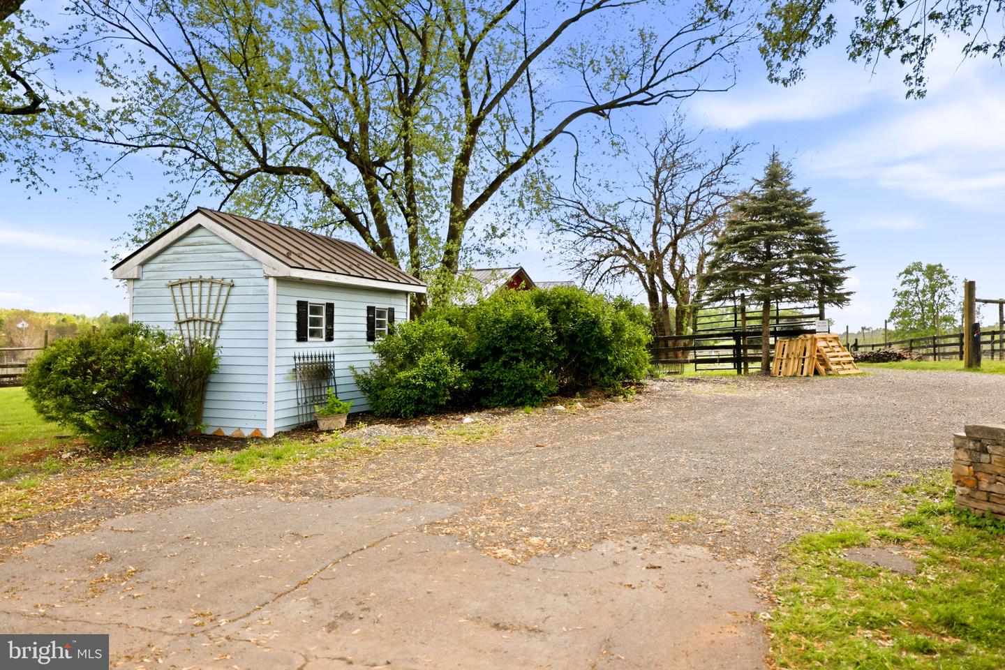 40817 Browns Ln Property Photo 71