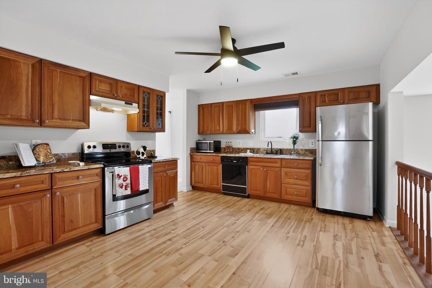 306 Lounsbury Ct Ne Property Photo 3