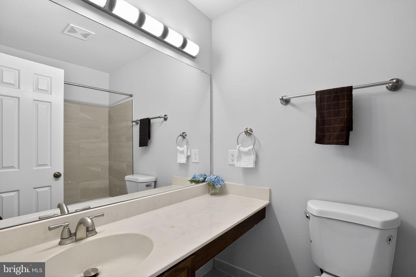 306 Lounsbury Ct Ne Property Photo 12