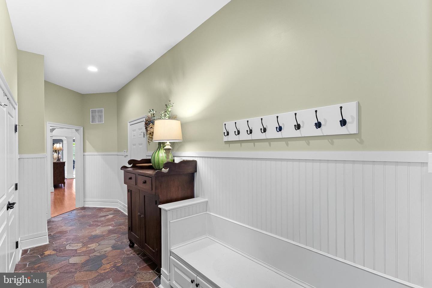 20319 Tanager Pl Property Photo 38