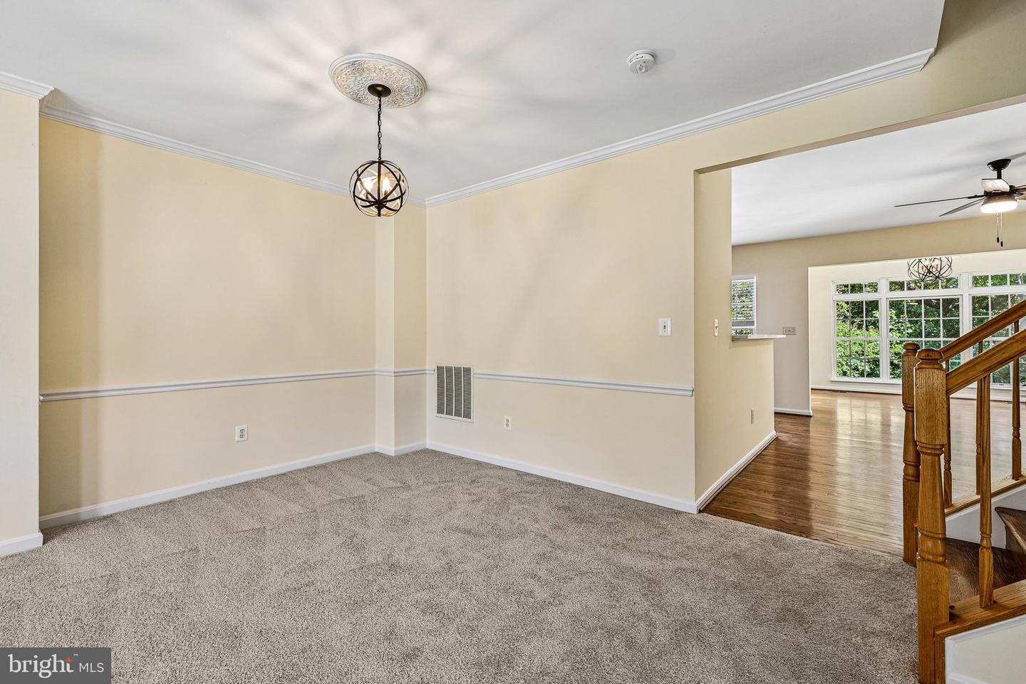 26071 Nimbleton Sq Property Photo 9