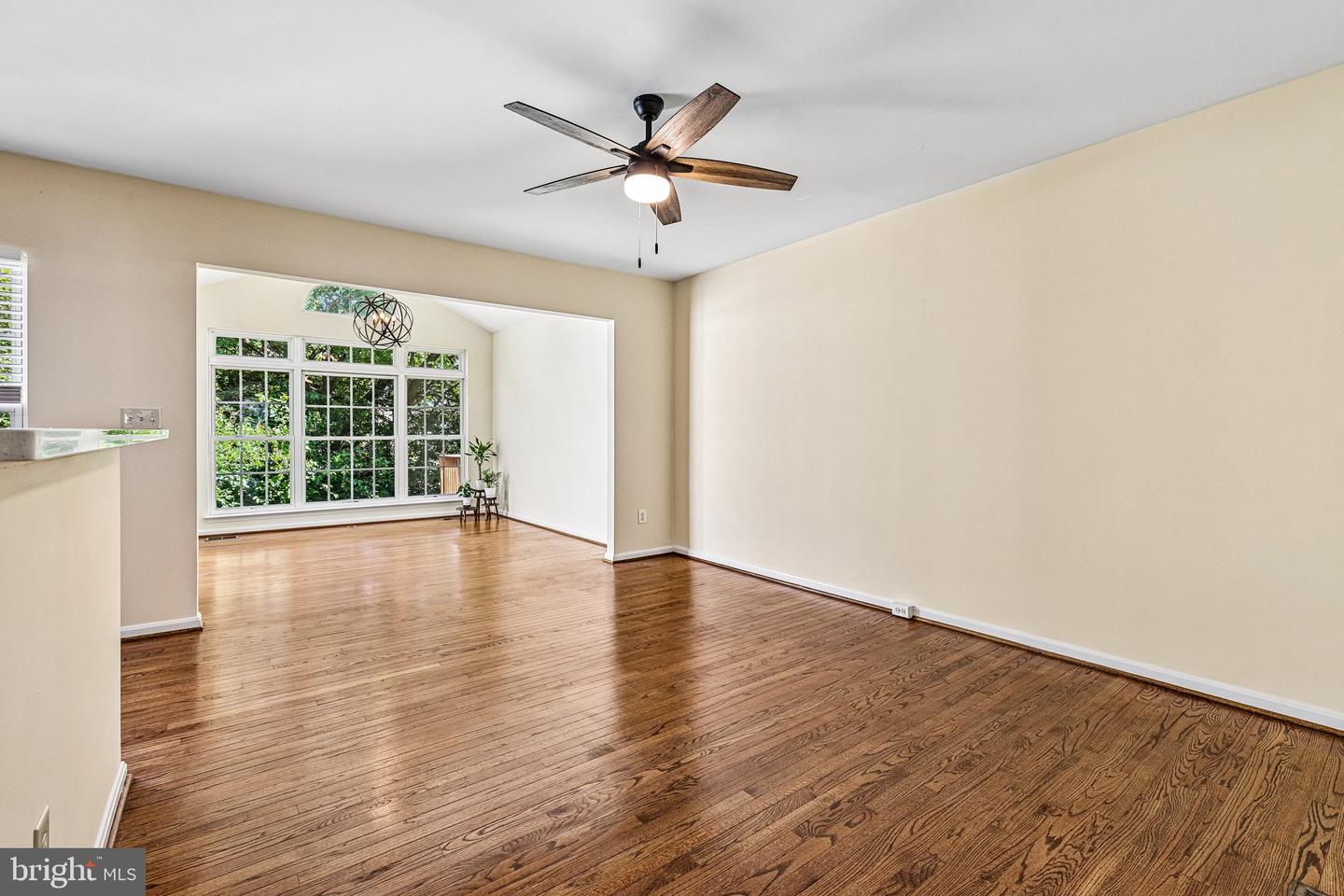 26071 Nimbleton Sq Property Photo 12