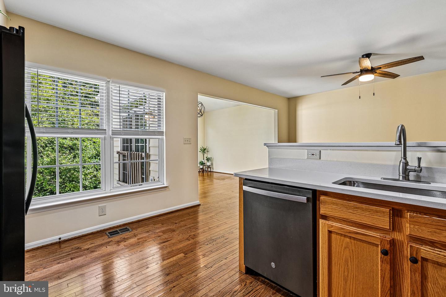 26071 Nimbleton Sq Property Photo 16
