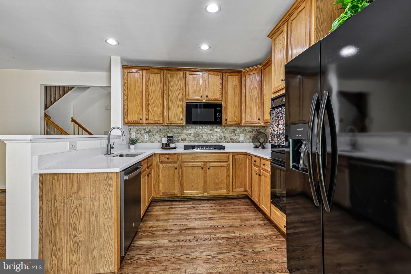 26071 Nimbleton Sq Property Photo 20