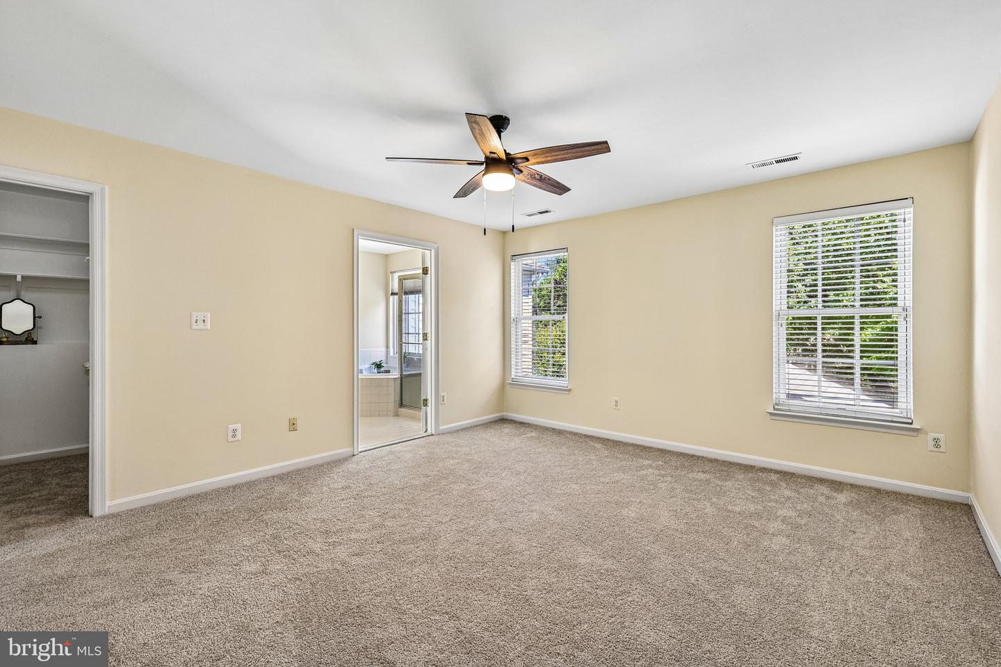 26071 Nimbleton Sq Property Photo 26