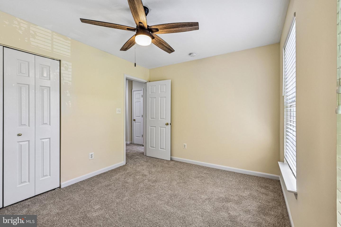 26071 Nimbleton Sq Property Photo 38