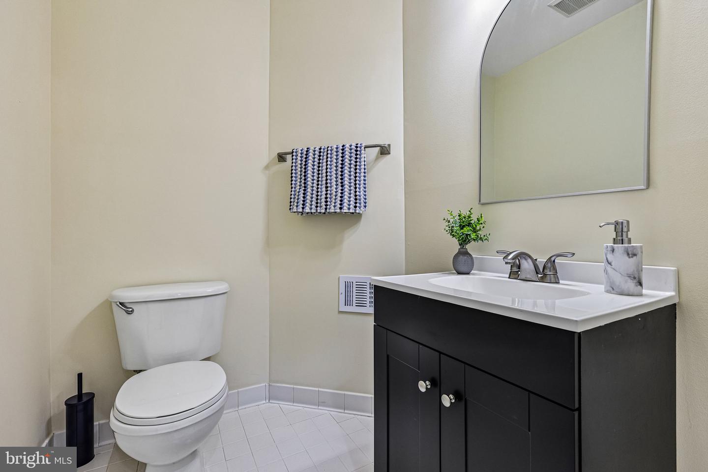 26071 Nimbleton Sq Property Photo 41