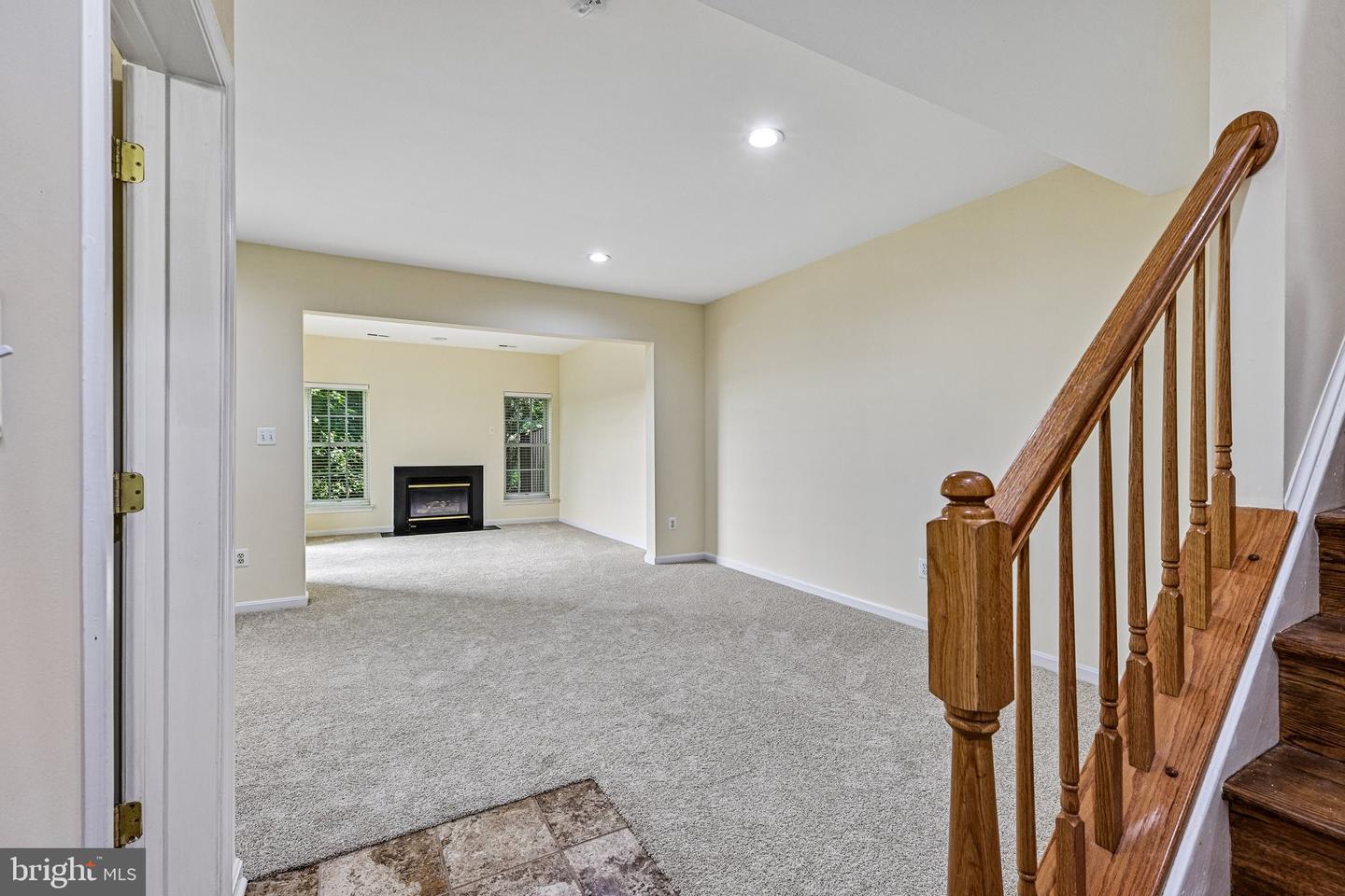 26071 Nimbleton Sq Property Photo 42