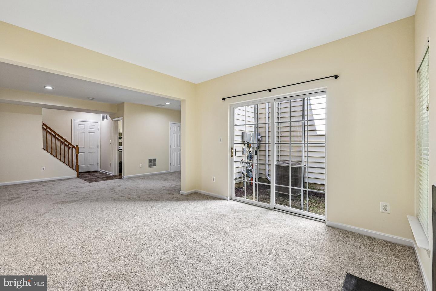 26071 Nimbleton Sq Property Photo 46