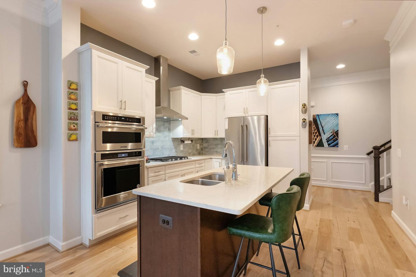 19006 Coral Reef Sq Property Photo 5