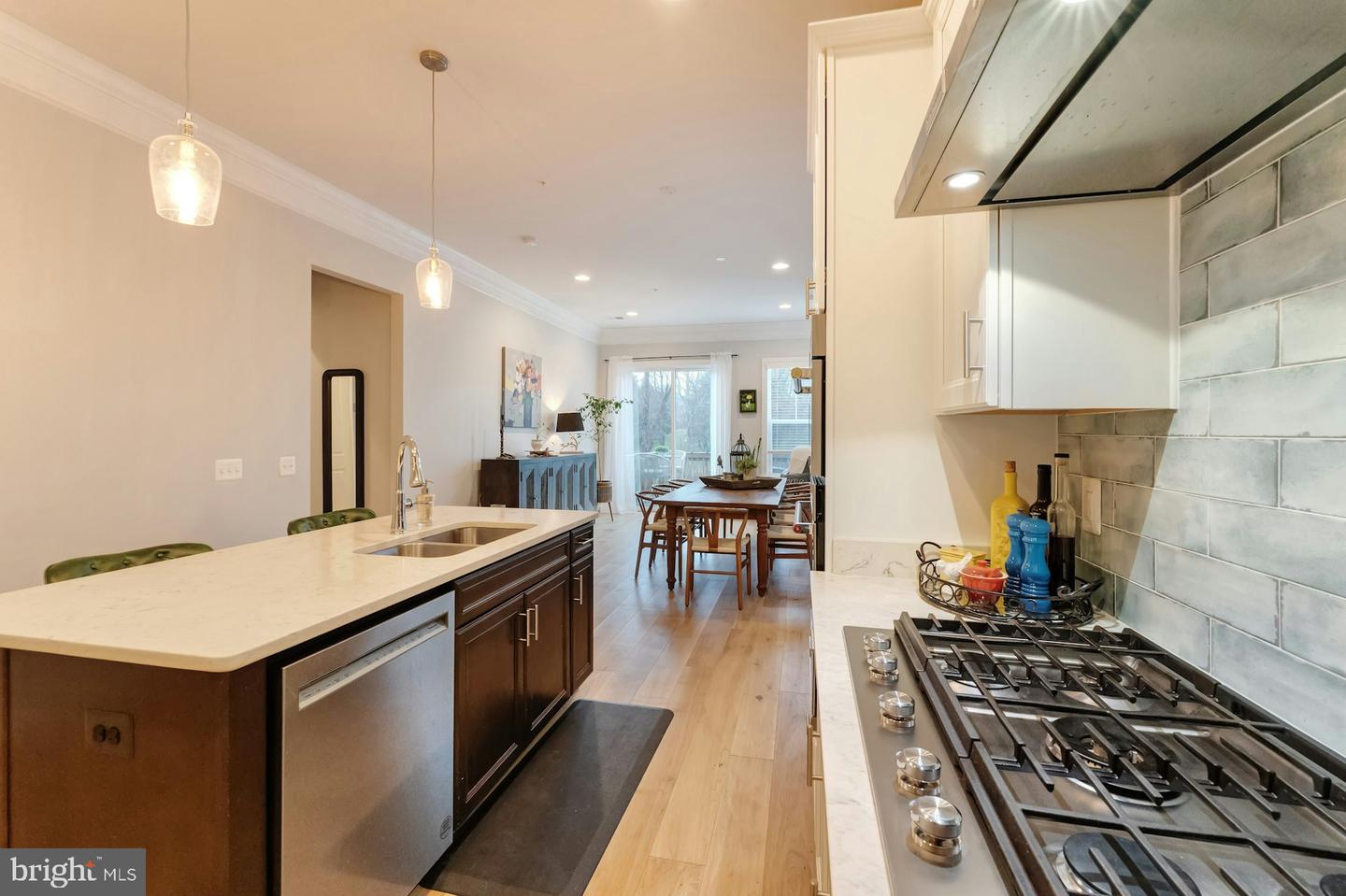 19006 Coral Reef Sq Property Photo 7
