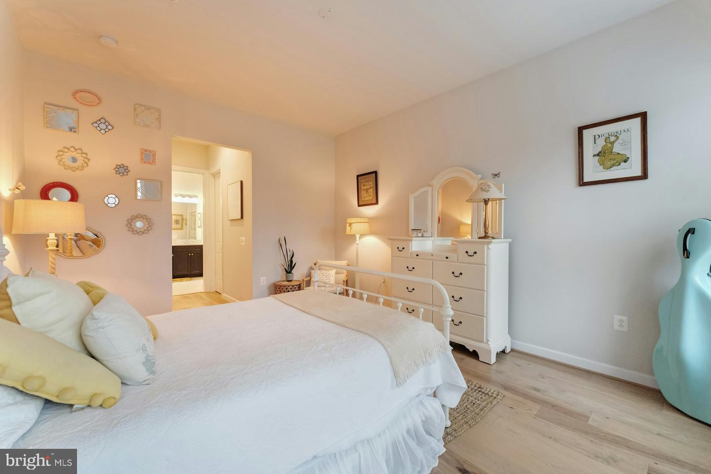 19006 Coral Reef Sq Property Photo 12