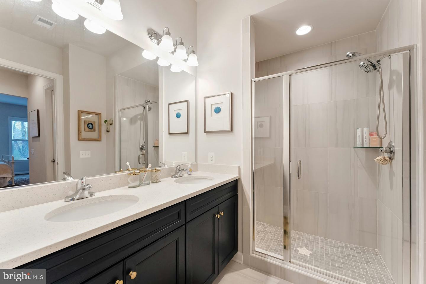 19006 Coral Reef Sq Property Photo 14