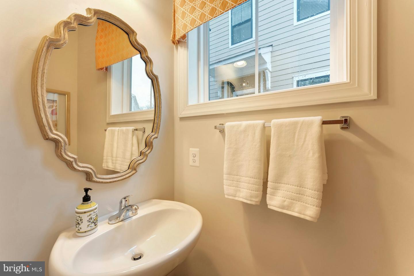 19006 Coral Reef Sq Property Photo 17