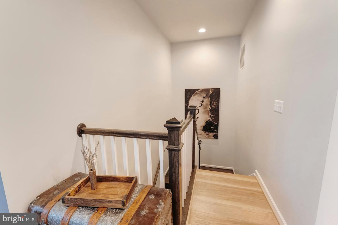 19006 Coral Reef Sq Property Photo 19