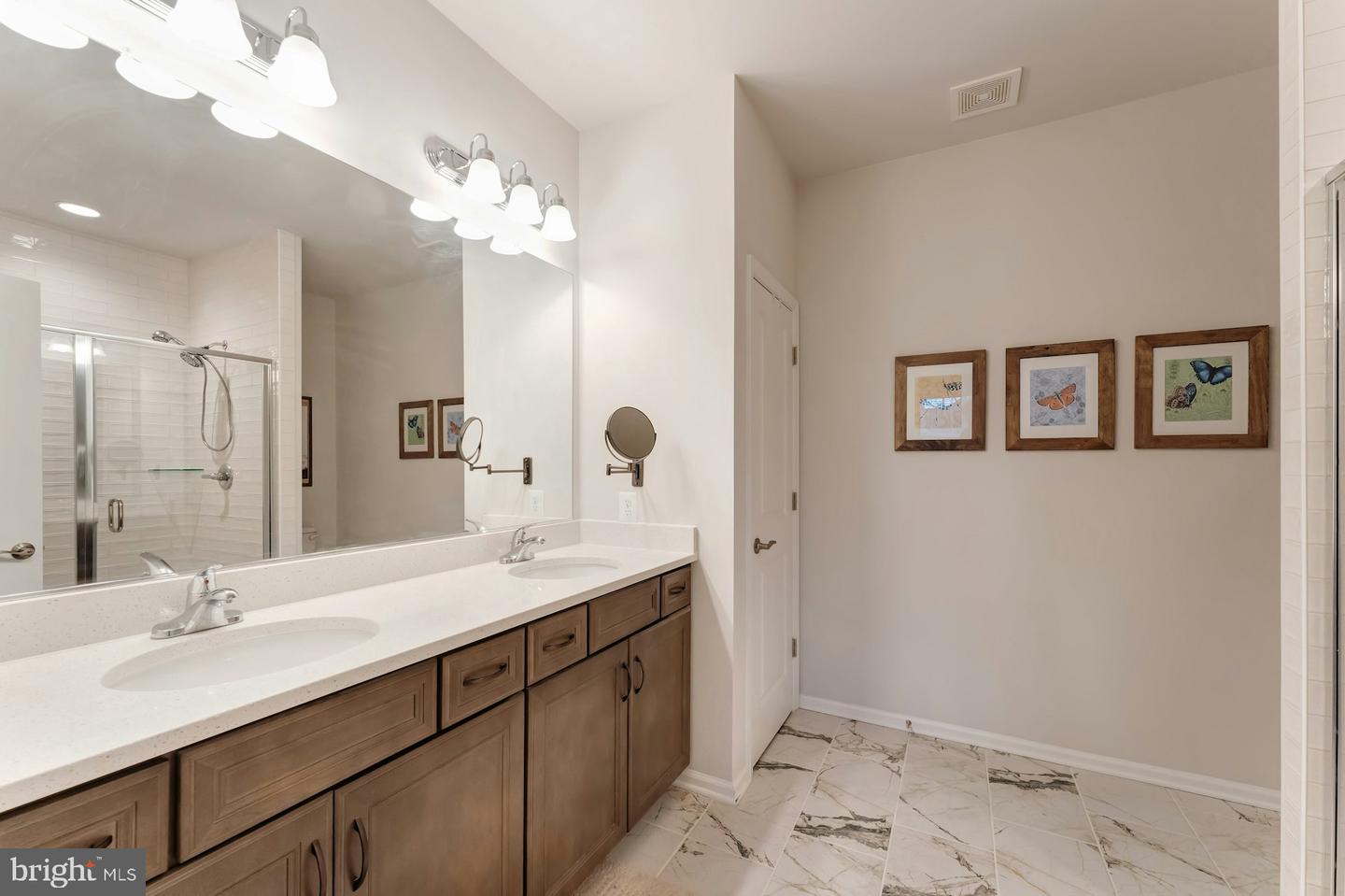 19006 Coral Reef Sq Property Photo 31