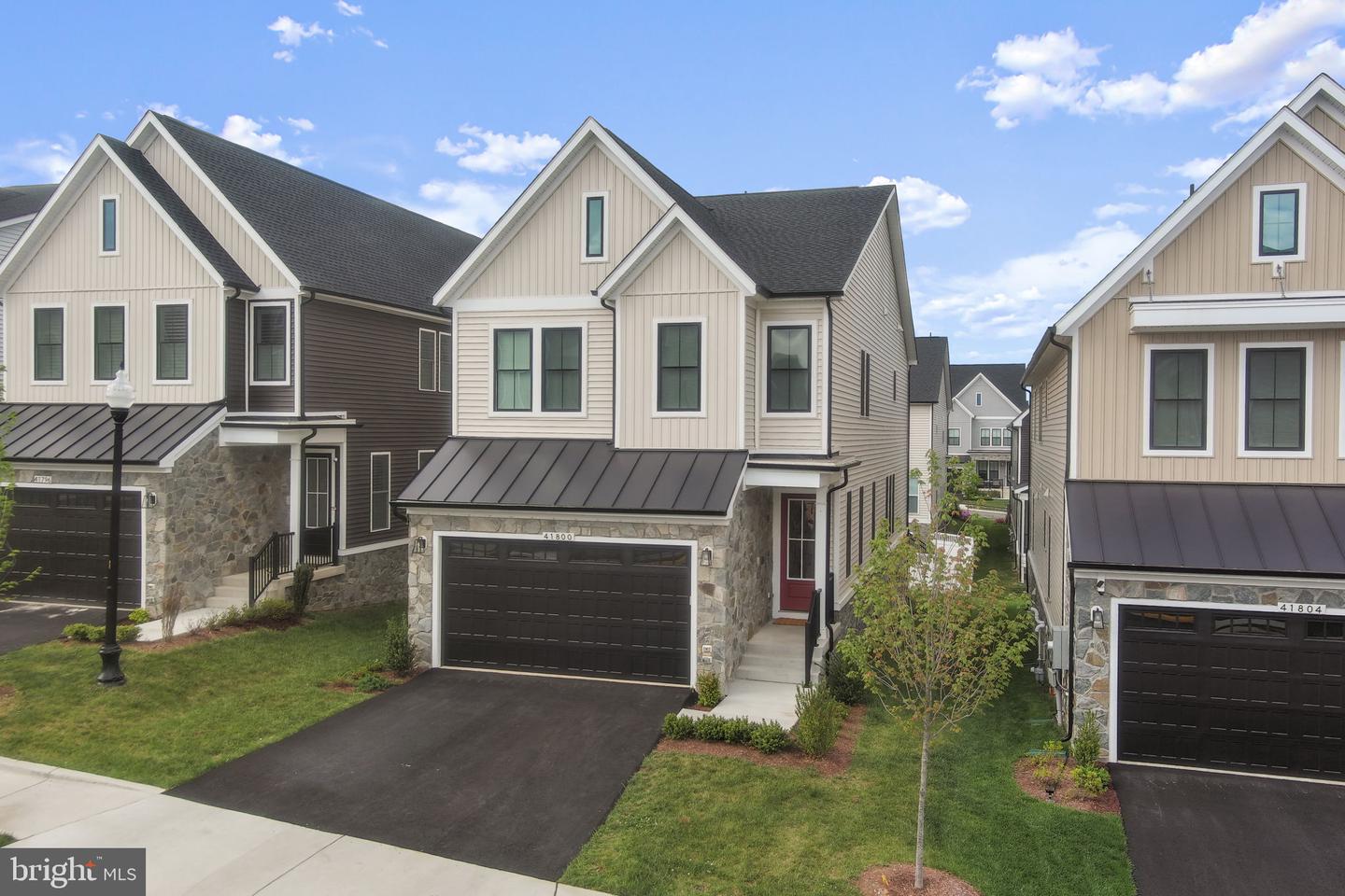 41800 MELLOWED IVORY PL Property Photo 1