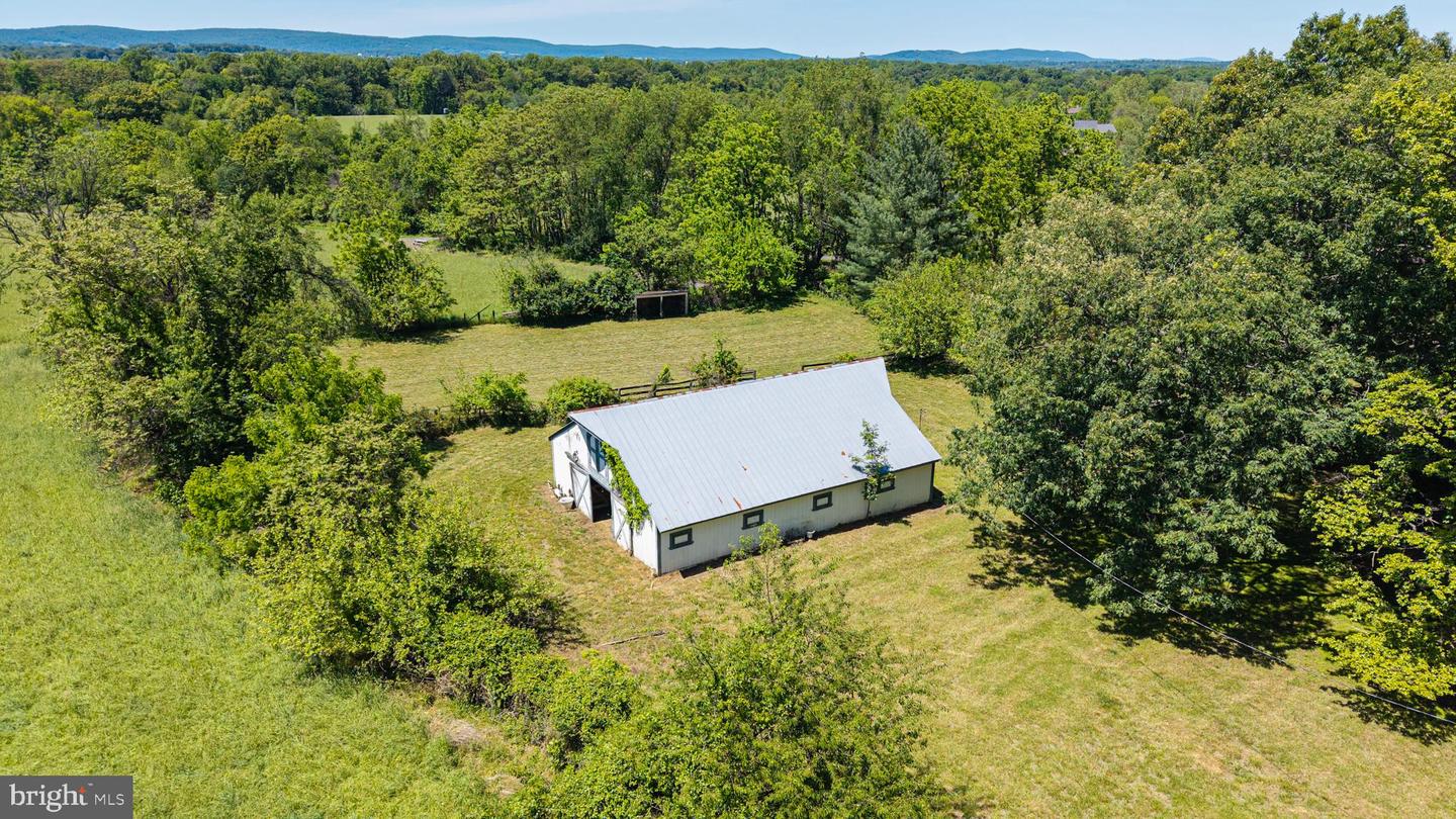 19647 Telegraph Springs Rd Property Photo 9