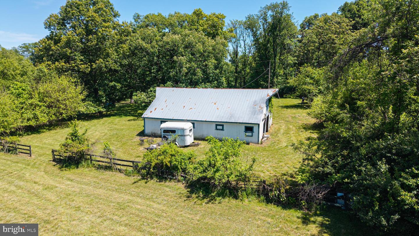 19647 Telegraph Springs Rd Property Photo 12